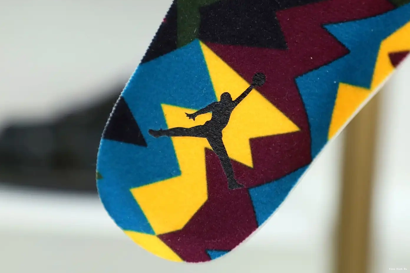 6 AIR RETRO Kimikick BORDEAUX JORDAN 0324